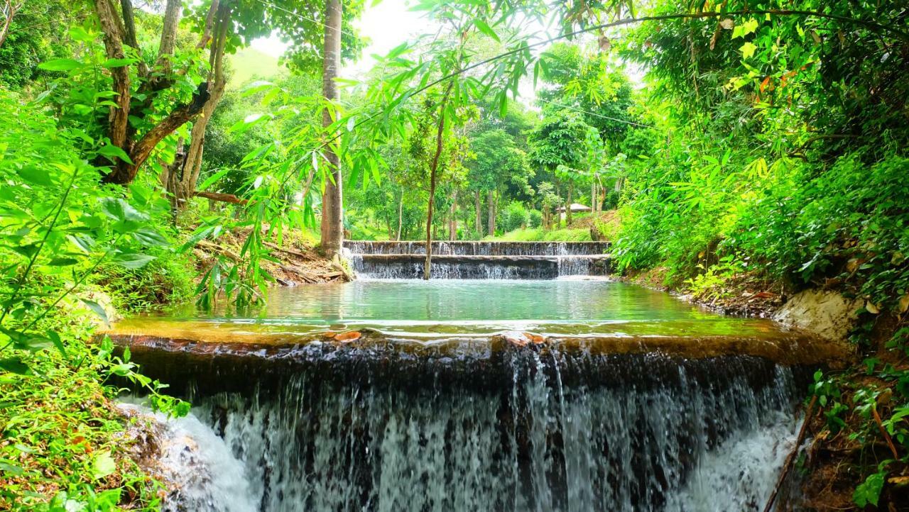 Hotel Mount Avangan Eco Adventure Park Coron Esterno foto